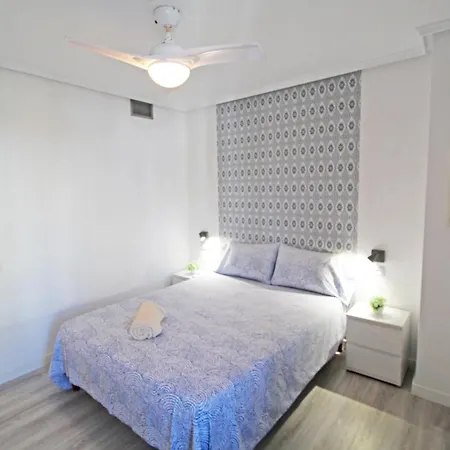 Apartment Castle Views. Terrace. Design Style. Ac. Wifi. Refurbished. Supercentric.