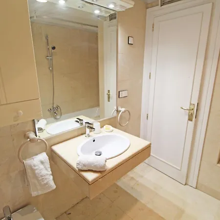 Apartament Castle Views. Terrace. Design Style. Ac. Wifi. Refurbished. Supercentric. Alicante