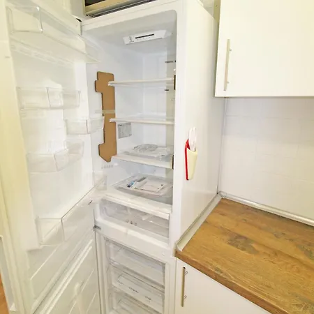 Apartament Castle Views. Terrace. Design Style. Ac. Wifi. Refurbished. Supercentric.