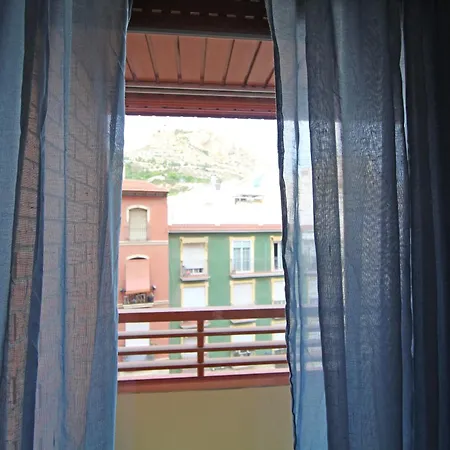 Castle Views. Terrace. Design Style. Ac. Wifi. Refurbished. Supercentric.
