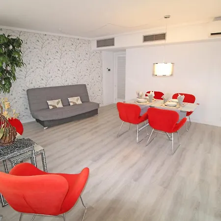 Castle Views. Terrace. Design Style. Ac. Wifi. Refurbished. Supercentric. Apartment