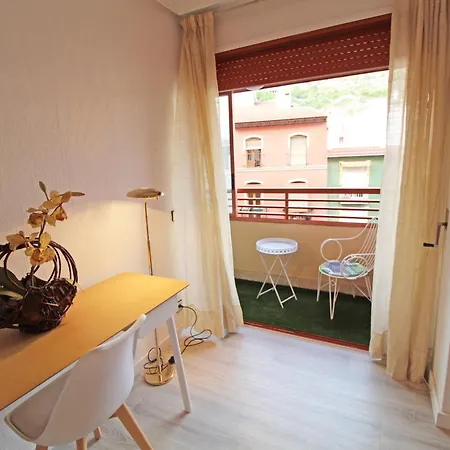 Castle Views. Terrace. Design Style. Ac. Wifi. Refurbished. Supercentric. Apartamento Alicante